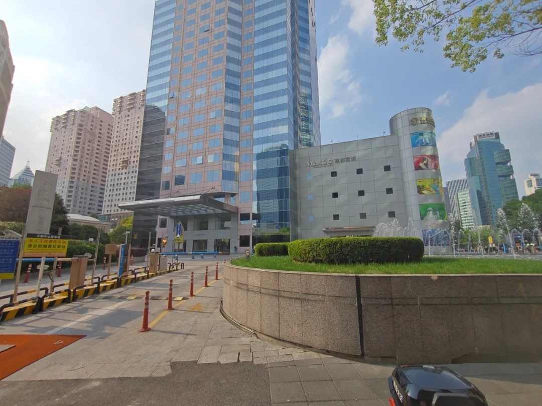 品质管理、数字运营！捷顺科技“四化”打造上海商业写字楼停车场数字化运营标杆(图1)